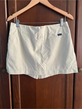 Smallwood’s Yachtwear Horizon Skort Size 6 Stone Beige Performance 2119H